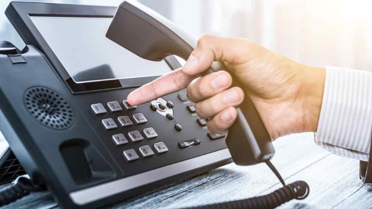 Insider Tips for Finding the Best Top-Notch Business Phone Systems Company